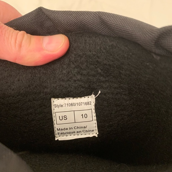 NEW. Warm Waterproof Winter Boots for Men - Picture 8 of 10